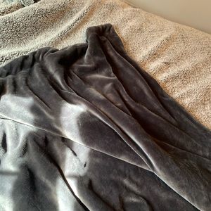 Queen size comforter